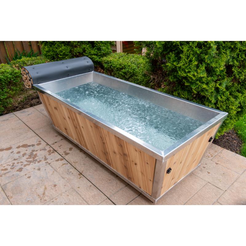 Polar Cold Plunge Tub-water and ice in the tub
